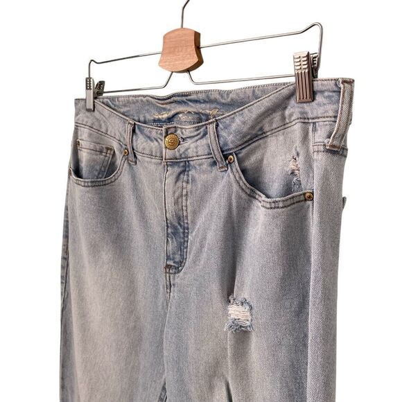 Seven7 Weekend Slim Fit Straight Leg Distressed Jean in Size 12 - Picture 4 of 13